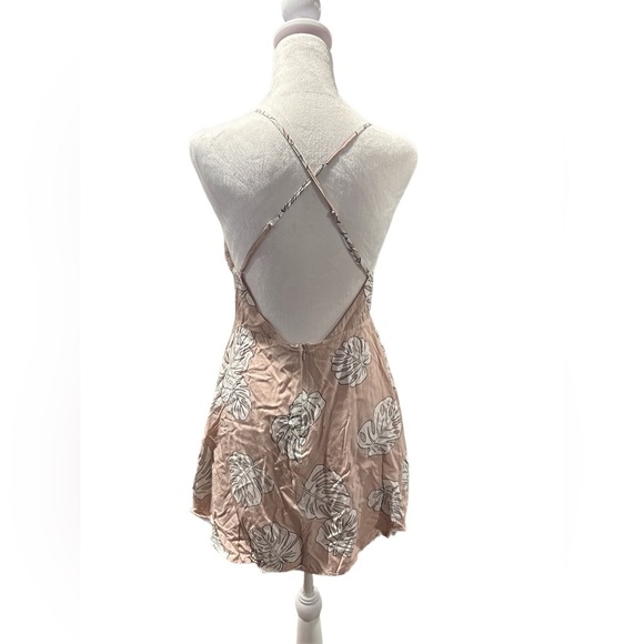 TOBI Mini Dress NWOT Sz M - Picture 3 of 6